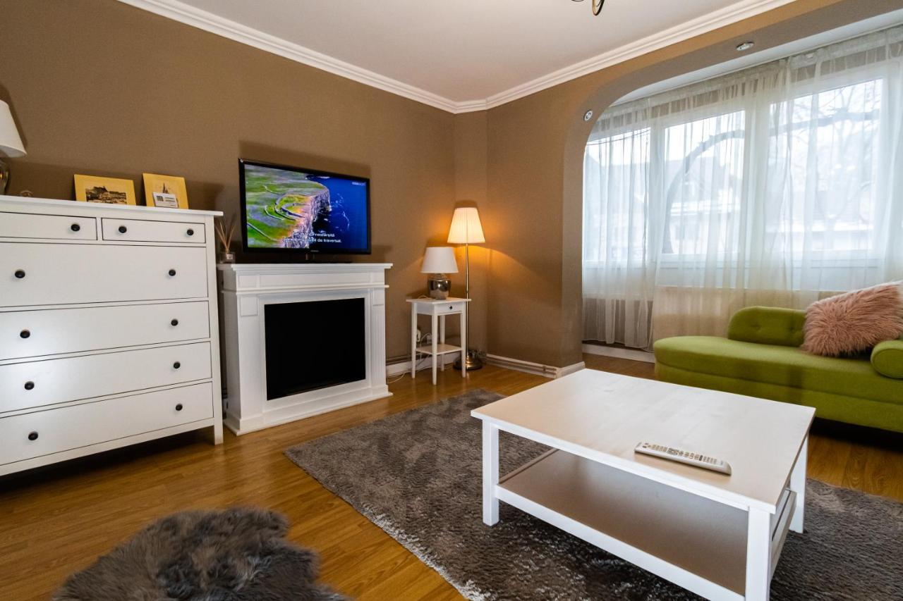Central Apt. Near Afi Mall, 5 Mins To The Old Town By Car Brașov Exterior foto